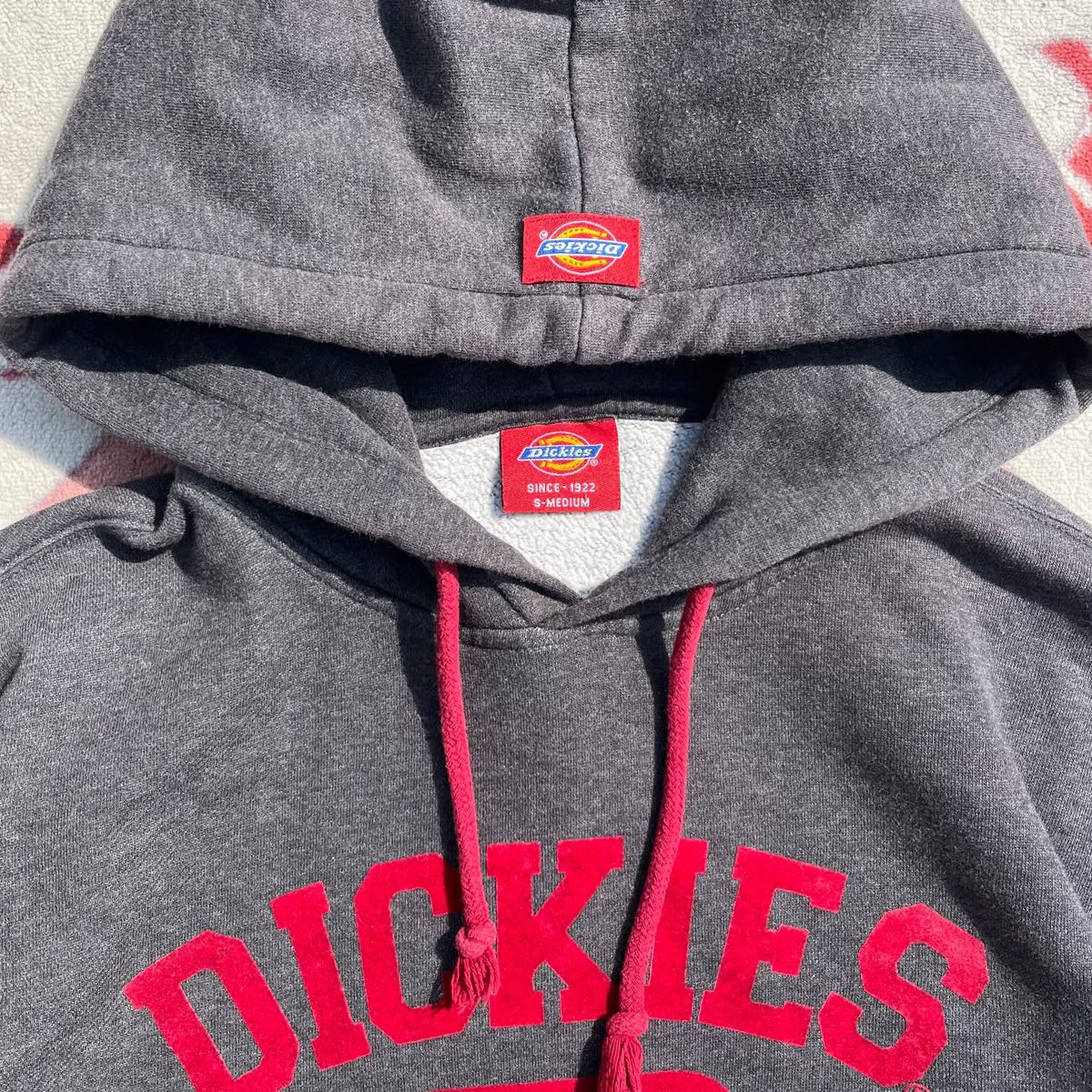DICKIES "USA ORIGINAL" FLOCKED GRAPHIC HOODIE (M/L)