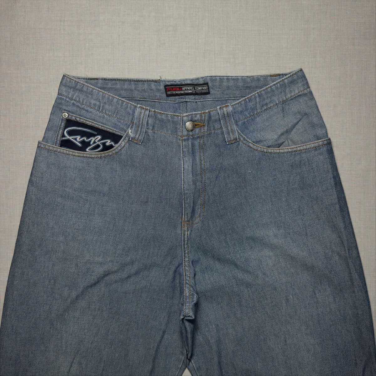FUBU JEANS CO. // Y2K BAGGY DENIM (W-32) (L-44)