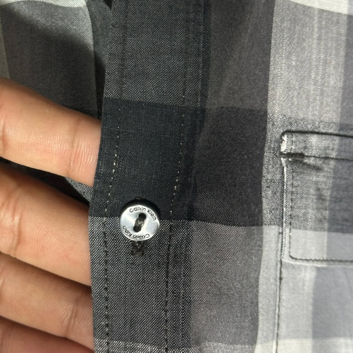 VINTAGE CALVIN KLEIN SHORT-SLEEVE SHIRT (M|L)
