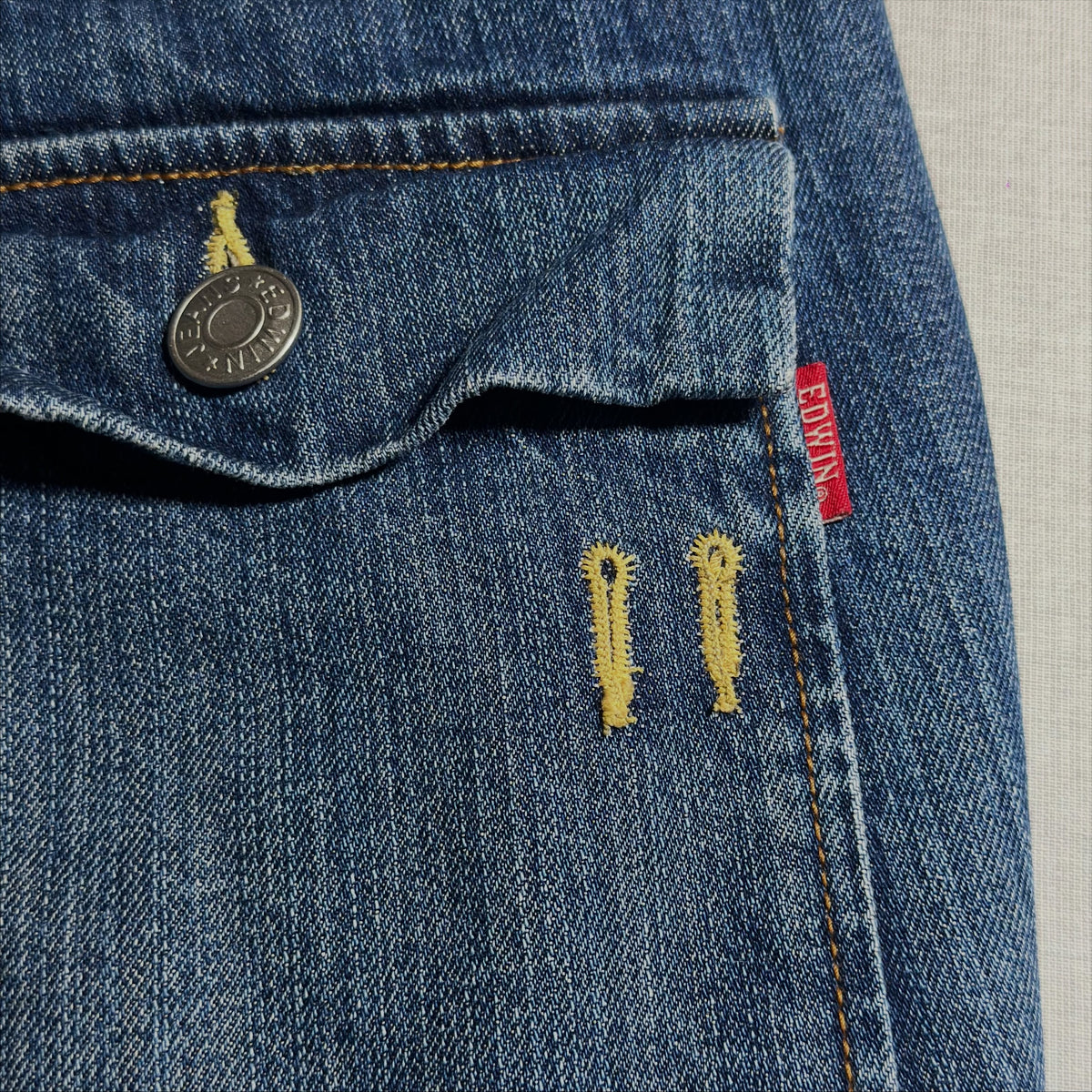 EDWIN // CONTRAST STITCH ENGINEERED DENIM (W-32)