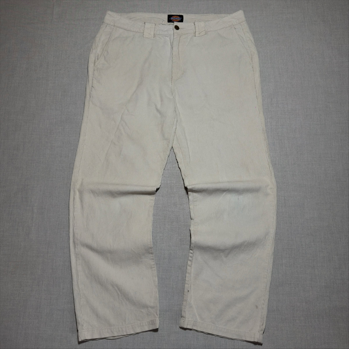 DICKIES // OFF-WHITE CORDUROY PANTS (W-36)