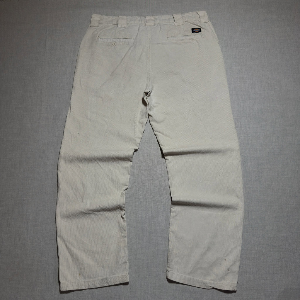 DICKIES // OFF-WHITE CORDUROY PANTS (W-36)