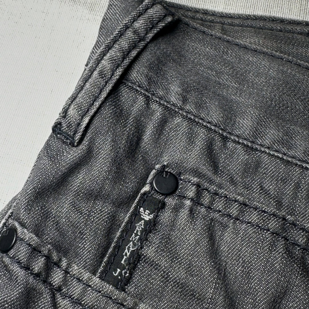 ARMANI JEANS // CLASSIC WASH GREY DENIM (W-38)(L-43)