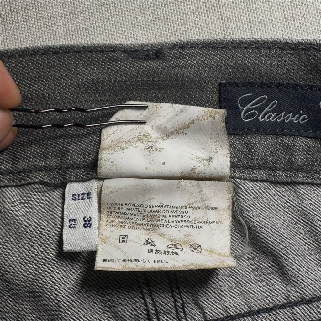 ARMANI JEANS // CLASSIC WASH GREY DENIM (W-38)(L-43)