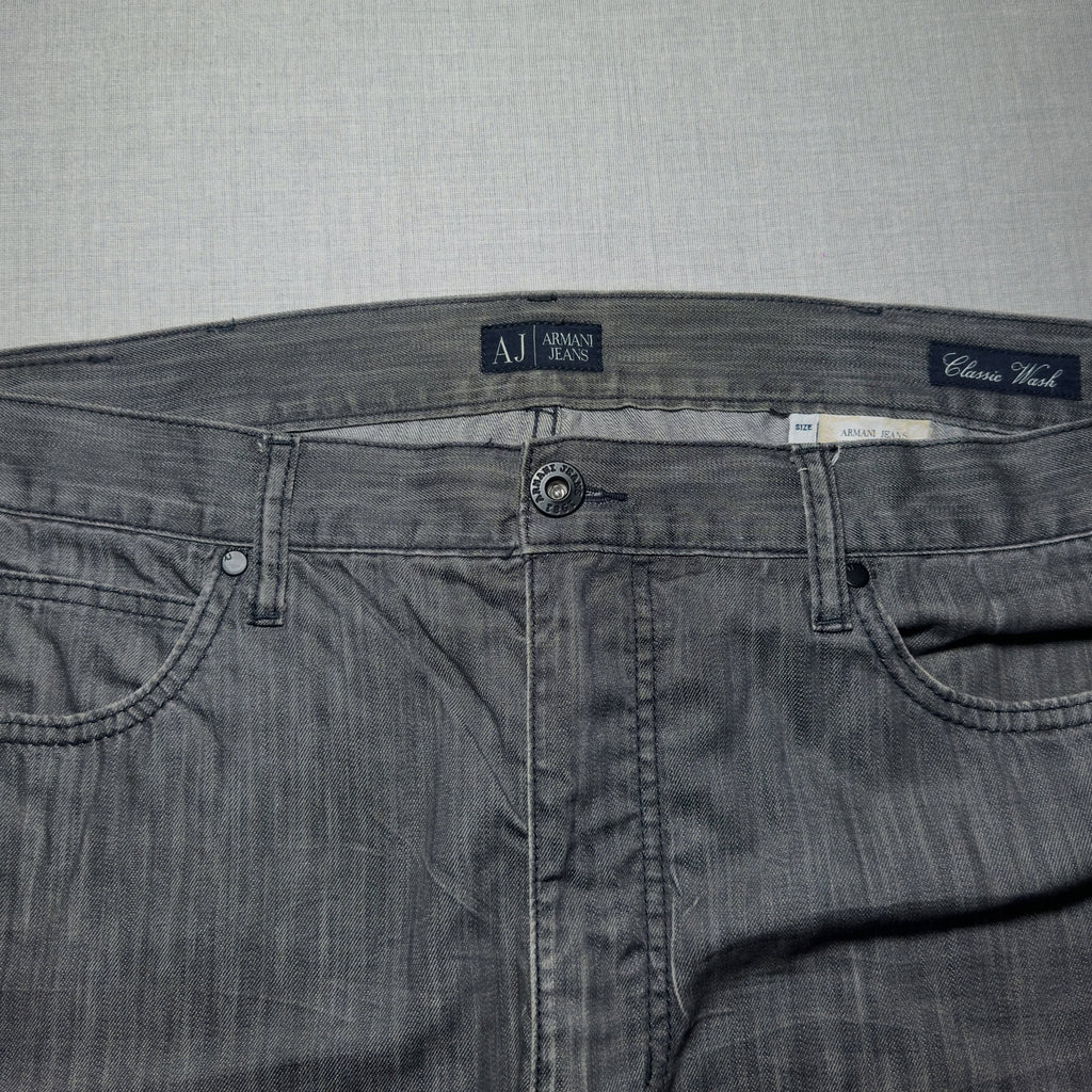 ARMANI JEANS // CLASSIC WASH GREY DENIM (W-38)(L-43)