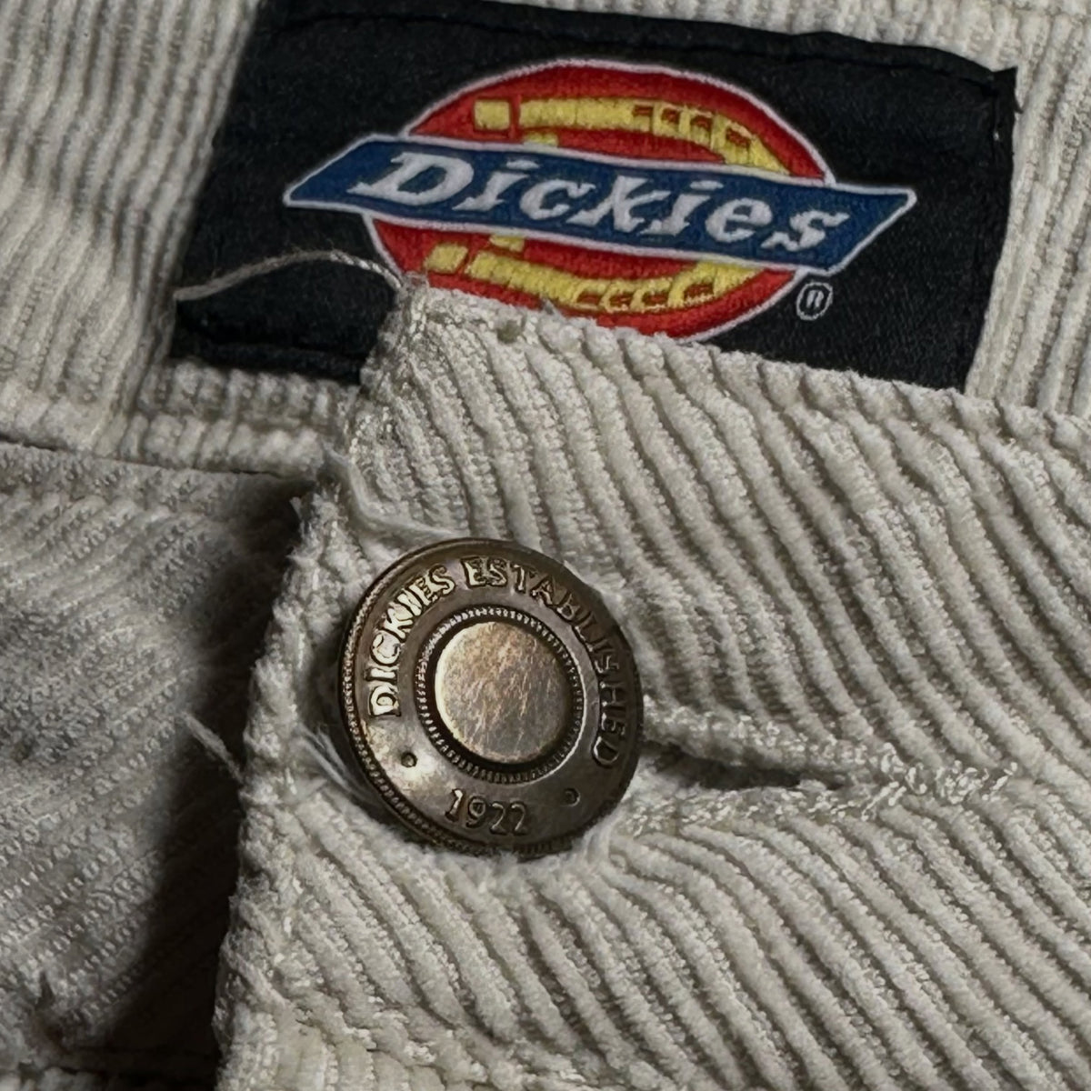 DICKIES // OFF-WHITE CORDUROY PANTS (W-36)