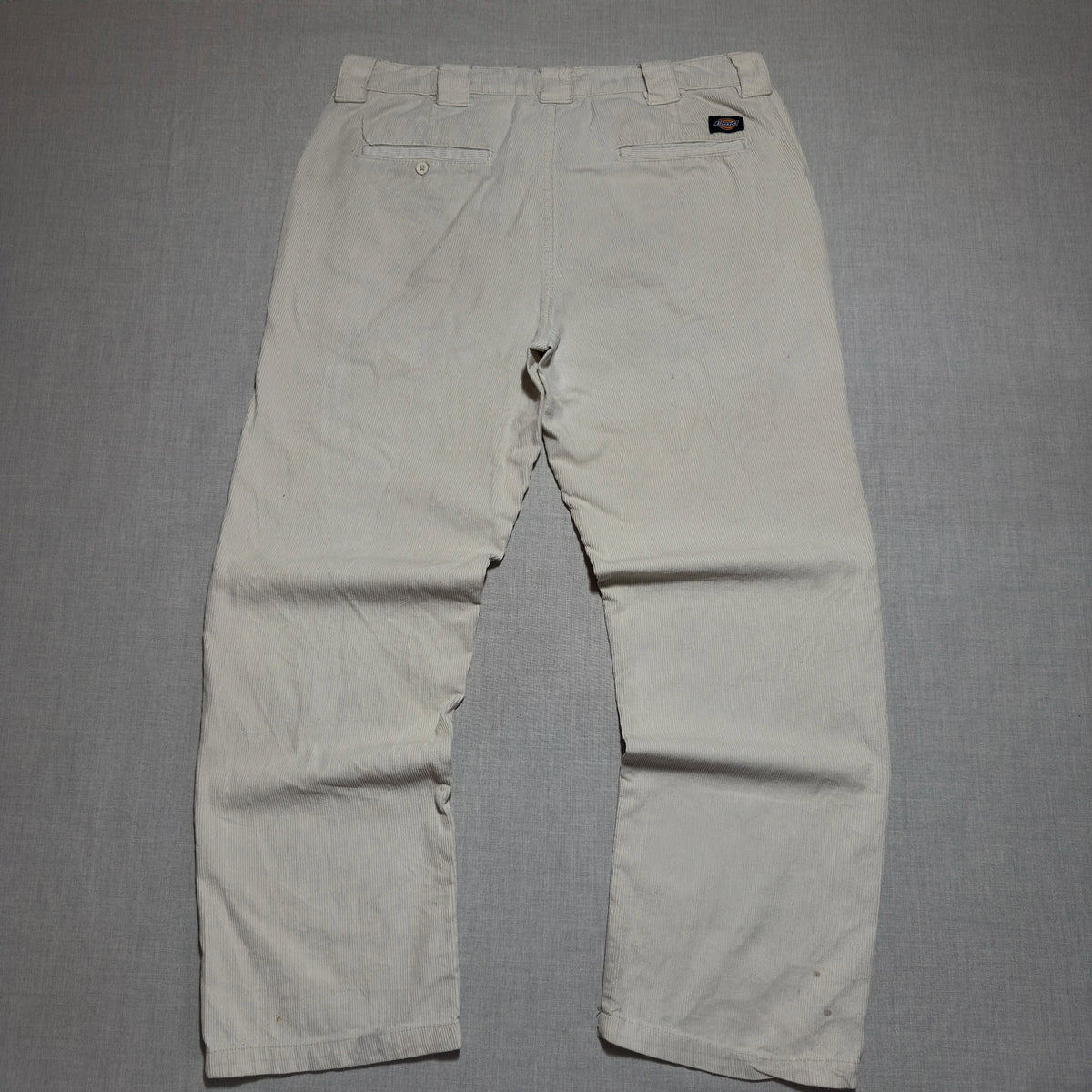 DICKIES // OFF-WHITE CORDUROY PANTS (W-36)