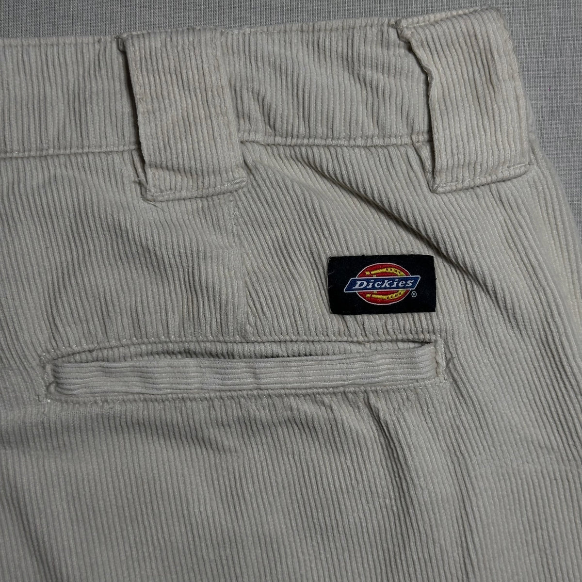 DICKIES // OFF-WHITE CORDUROY PANTS (W-36)