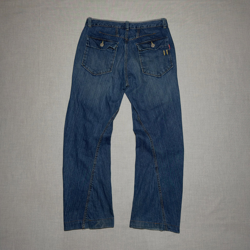 EDWIN // CONTRAST STITCH ENGINEERED DENIM (W-32)