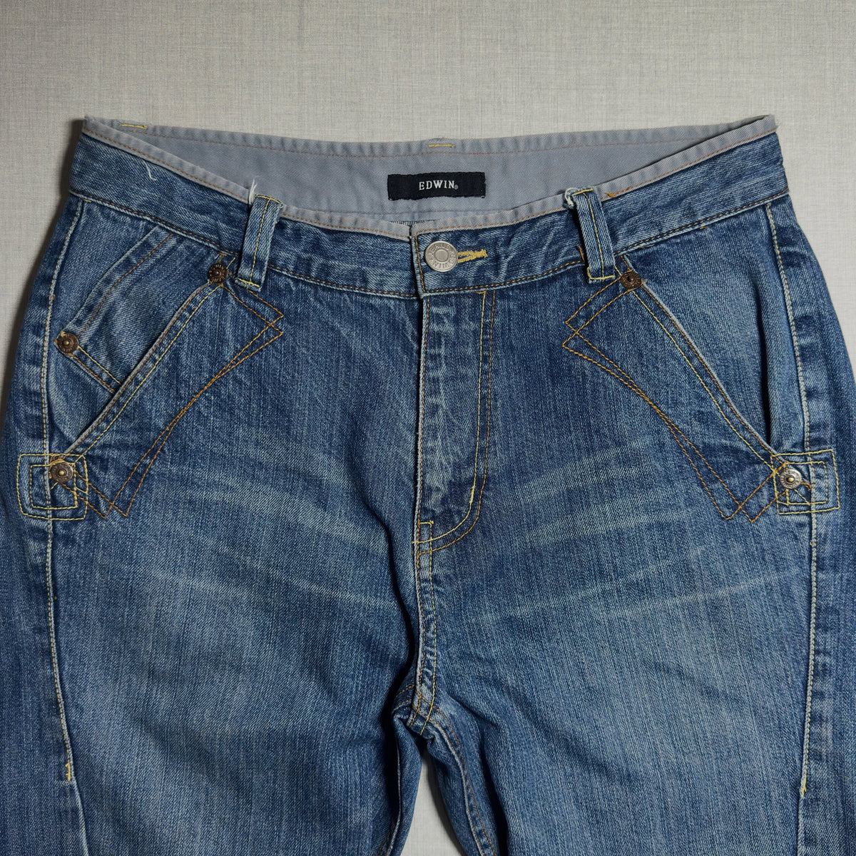 EDWIN // CONTRAST STITCH ENGINEERED DENIM (W-32)
