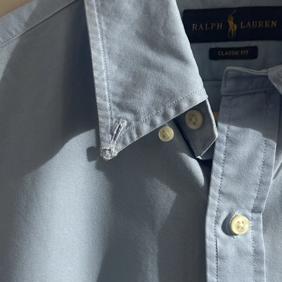 RALPH LAUREN LIGHT BLUE ‘CLASSIC FIT’ SHIRT (M|L)