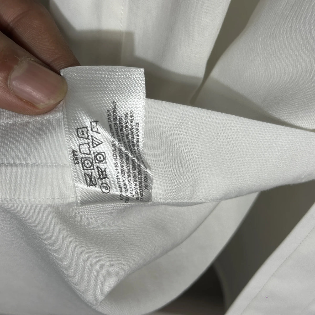 BROOKS BROTHERS WHITE ‘SLIM FIT’ DRESS SHIRT (M)