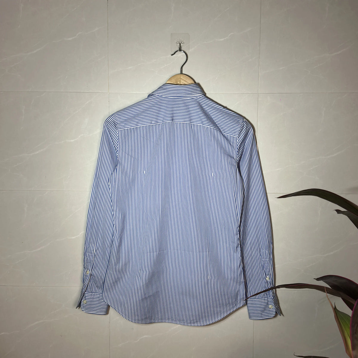 POLO RALPH LAUREN -CUSTOM FIT STRIPED SHIRT (XS)