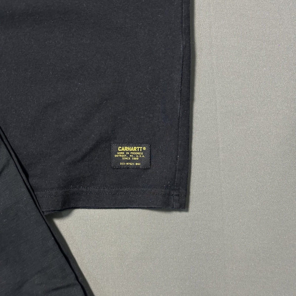 CARHARTT WIP BLACK HEAVYWEIGHT MILITARY TEE (M|L)