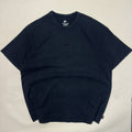 NIKE CENTER EMBROIDERED SWOOSH HEAVYWEIGHT BLACK TEE (XL|XXL)